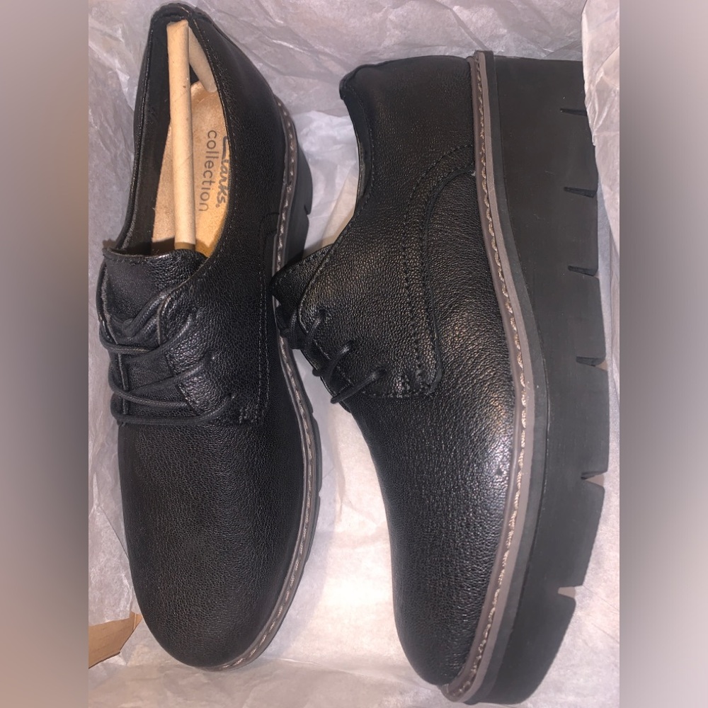 CLARKS AIRABELL SHOES